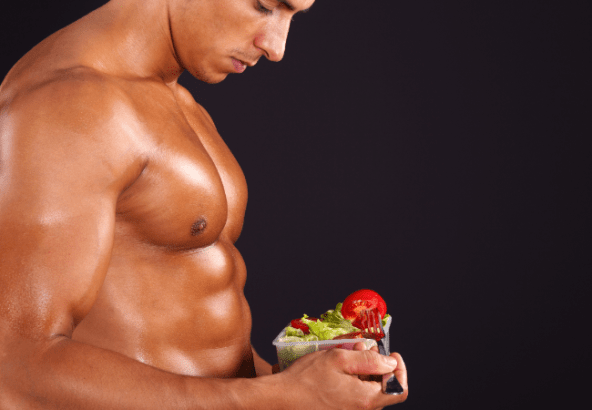 Mangez les glucides en dernier, sauf autour de l’entraînement pour favoriser la récupération musculaire