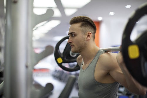 Idée reçue : le squat en dessous de la parallèle est mauvais pour les genoux