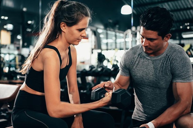 Programme de musculation pour femme en salle de sport - Débutante